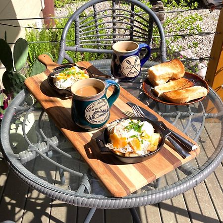 Pebble Springs Bnb Grand Beach Экстерьер фото