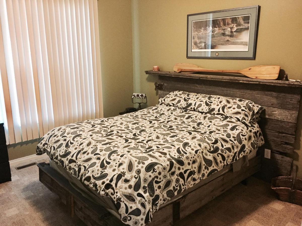 Pebble Springs Bnb Grand Beach Экстерьер фото